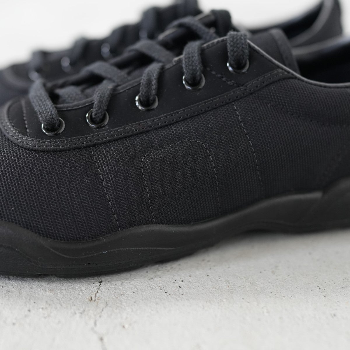 LACEUP TRAINER レースアップトレーナー