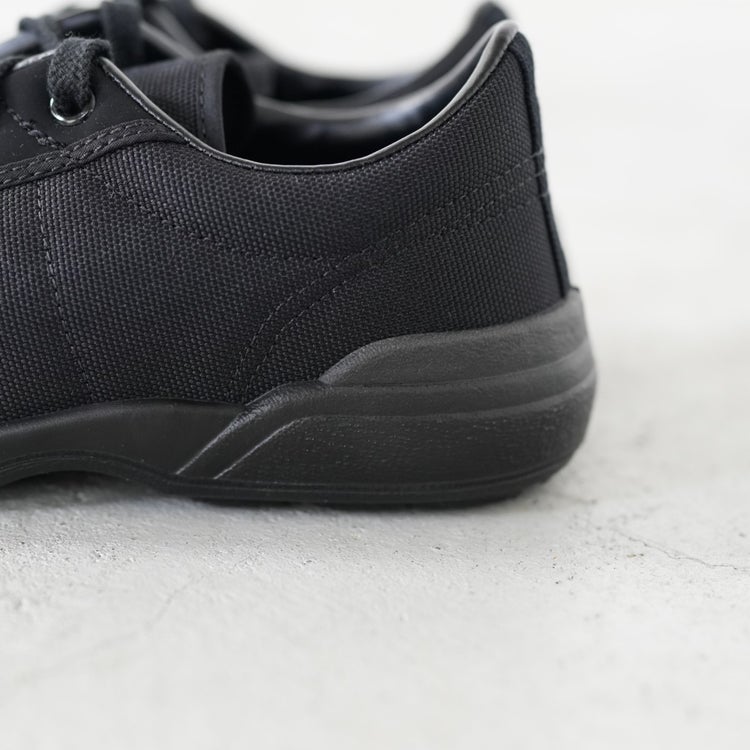 LACEUP TRAINER レースアップトレーナー